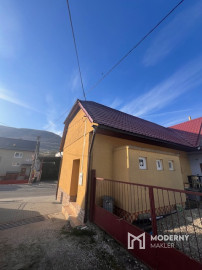 Na predaj budova na podnikateľský účel v Omšení - Trenčianske Teplice