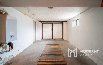 Na predaj 5-izbový rodinný dom Veľké Leváre