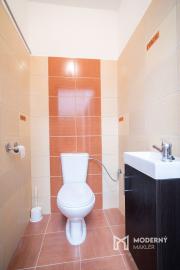 Na prenájom obchodný priestor v lokalite Šaľa-Veča