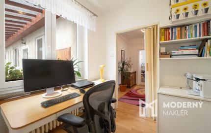 REZERVOVANÉ: Na predaj priestranný dom s veľkým pozemkom v Pobedime