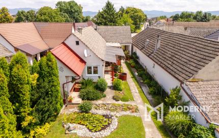 REZERVOVANÉ: Na predaj priestranný dom s veľkým pozemkom v Pobedime