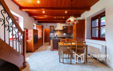 Na predaj impozantný rodinný dom v Ivanovciach