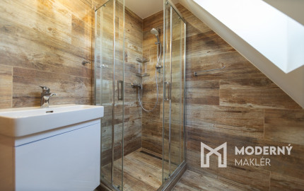 Na predaj impozantný rodinný dom v Ivanovciach