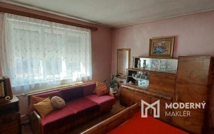 DOBRÁ LOKALITA -NOVÁ CENA- 5  izbový rodinný dom Bánovce nad Bebravou so záhradou 418m2 .