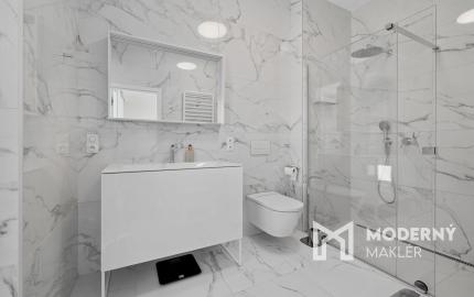 Na predaj vila so smart technológiami a výťahom na Slavíne