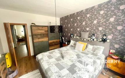 Exkluzívna ponuka 3 izb. veľkometrážného bytu v Bánovciach n/B s balkónom a pivnicou- SEVER