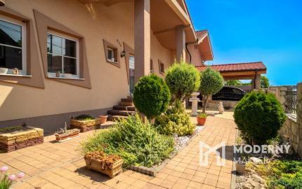 Na predaj priestranný rodinný dom v obci Zlaté Klasy