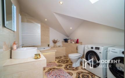 Na predaj priestranný rodinný dom v obci Zlaté Klasy