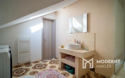 Na predaj priestranný rodinný dom v obci Zlaté Klasy