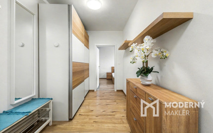 Na predaj moderný 2-izbový byt na Zlatovskej ulici v Trenčíne