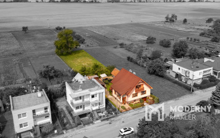 Nová znížená cena! Na predaj 5-izbový rodinný dom s veľkou záhradou v Novej Vsi nad Váhom