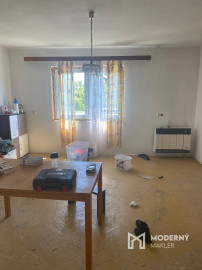 Na predaj rodinný dom vhodný na rekonštrukciu v Lúčnici nad Žitavou