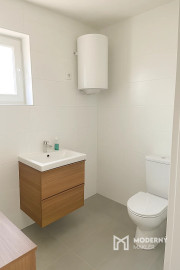 Na predaj rodinný dom vhodný na rekonštrukciu v Lúčnici nad Žitavou