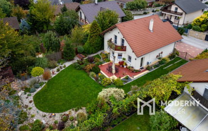 Na predaj rozprávkový dom s krásnou záhradou v Hviezdoslavove