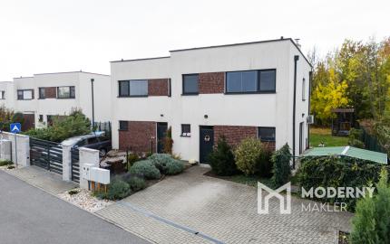 Na predaj 4-izbová bytová jednotka dvojdomu v Miloslavove - Alžbetin dvor