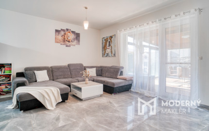 Na predaj priestranný 4-izbový rodinný dom v Bernolákove