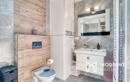 Na predaj priestranný 4-izbový rodinný dom v Bernolákove