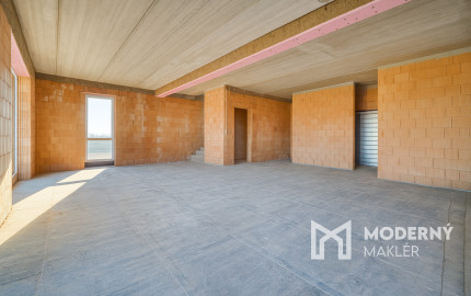 Na predaj administratívno-skladový objekt pri Trnave, v obci Zavar