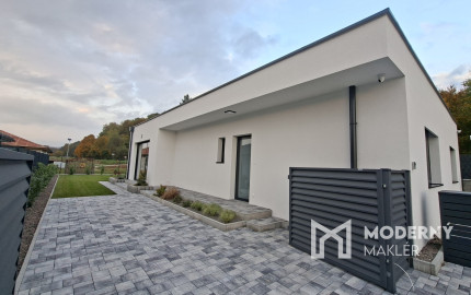 Exkluzívne iba u nás krásna novostavba v obci Uhrovec - dokončená