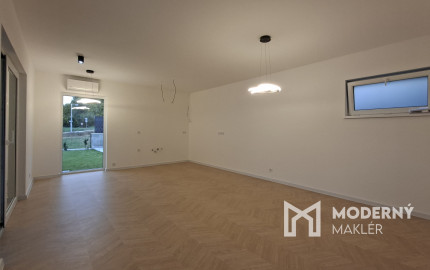 Exkluzívne iba u nás krásna novostavba v obci Uhrovec - dokončená