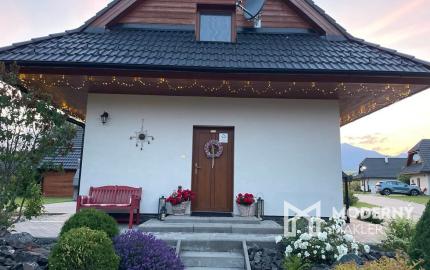 NA PREDAJ- chata /NOVOSTAVBA/ komplet zariadená / Vysoké Tatry- Stará Lesná  s panoramatickým výhľadom