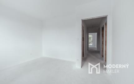 Na predaj skolaudovaný výnimočný 4-izbový byt v rodinnom dome vo Veľkom Orvišti