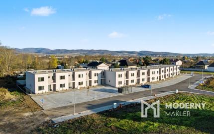 Na predaj skolaudovaný výnimočný 4-izbový byt v rodinnom dome vo Veľkom Orvišti