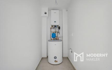 Na predaj skolaudovaný výnimočný 4-izbový byt v rodinnom dome vo Veľkom Orvišti