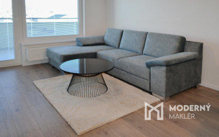 REZERVOVANÉ: Na predaj zariadený 2-izbový byt Na Pažiti v Trenčíne