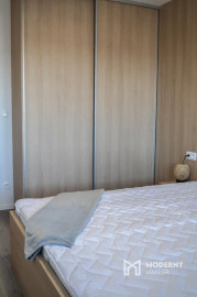 REZERVOVANÉ: Na predaj zariadený 2-izbový byt Na Pažiti v Trenčíne