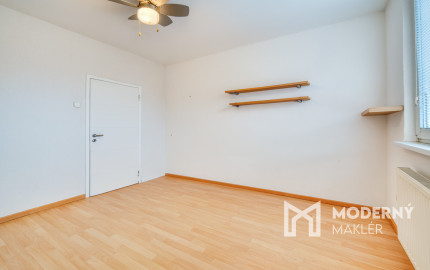 Na predaj 3-izbový byt vo výbornej lokalite v Stupave