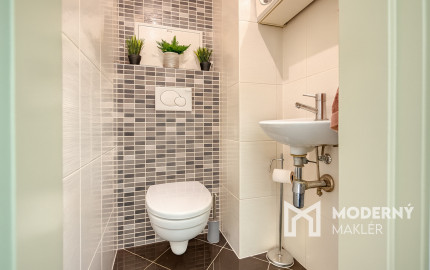 Na predaj 4-izbový byt s výhľadom na Malé Karpaty v Rači