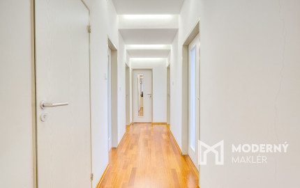 Na predaj 4-izbový byt s výhľadom na Malé Karpaty v Rači