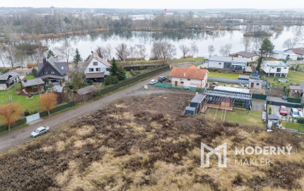 Na predaj stavebný pozemok v obci Sekule - Štrkovňa Lúčky