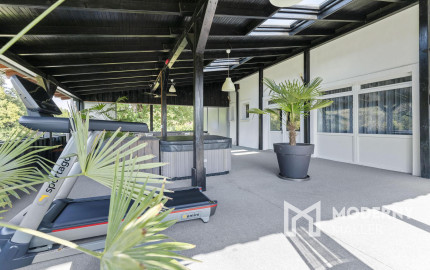 Na predaj štýlový penzión s priamym prístupom k vode v obci Blahová