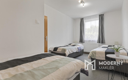 Na predaj štýlový penzión s priamym prístupom k vode v obci Blahová