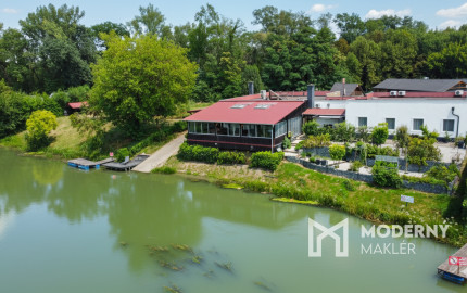 Na predaj štýlový penzión s priamym prístupom k vode v obci Blahová