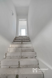 Na predaj rodinný dom s garážou v obci Šoporňa – štandard je zahrnutý v cene