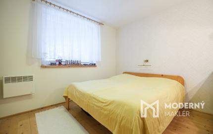 Na predaj priestranný rodinný dom s bazénom a rozsiahlym pozemkom v Bretejovciach