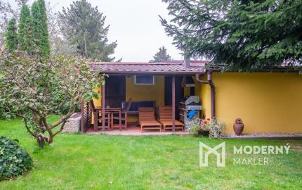 Na predaj priestranný rodinný dom s bazénom a rozsiahlym pozemkom v Bretejovciach