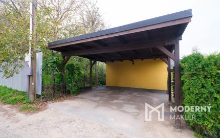 Na predaj priestranný rodinný dom s bazénom a rozsiahlym pozemkom v Bretejovciach