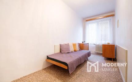 Na predaj dobre dispozične riešený 4-izbový byt s loggiou v meste Humenné