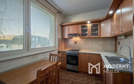 Na predaj 4-izbový byt s loggiou v centre mesta Snina