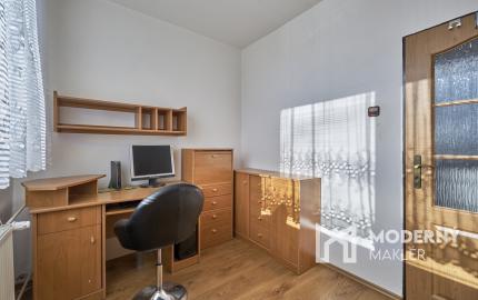 Na predaj 4-izbový byt s loggiou v centre mesta Snina