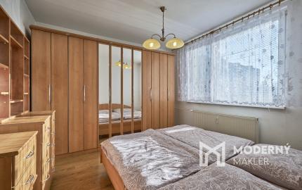 Na predaj 4-izbový byt s loggiou v centre mesta Snina