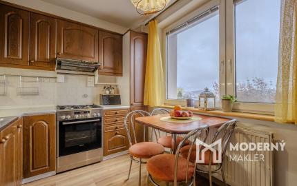 Na predaj slnečný 4-izbový byt na Námestí Kráľovnej pokoja v Prešove