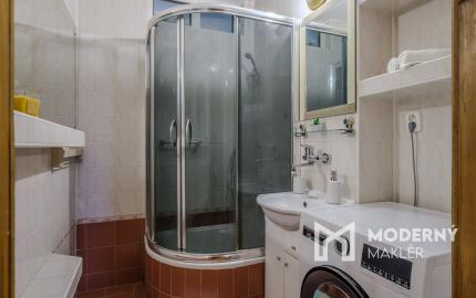 Na predaj slnečný 4-izbový byt na Námestí Kráľovnej pokoja v Prešove