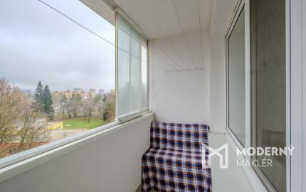 Na predaj slnečný 4-izbový byt na Námestí Kráľovnej pokoja v Prešove