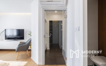 Na predaj slnečný 3-izbový byt v centre mesta Snina