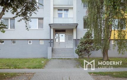 Na predaj slnečný 3-izbový byt v centre mesta Snina